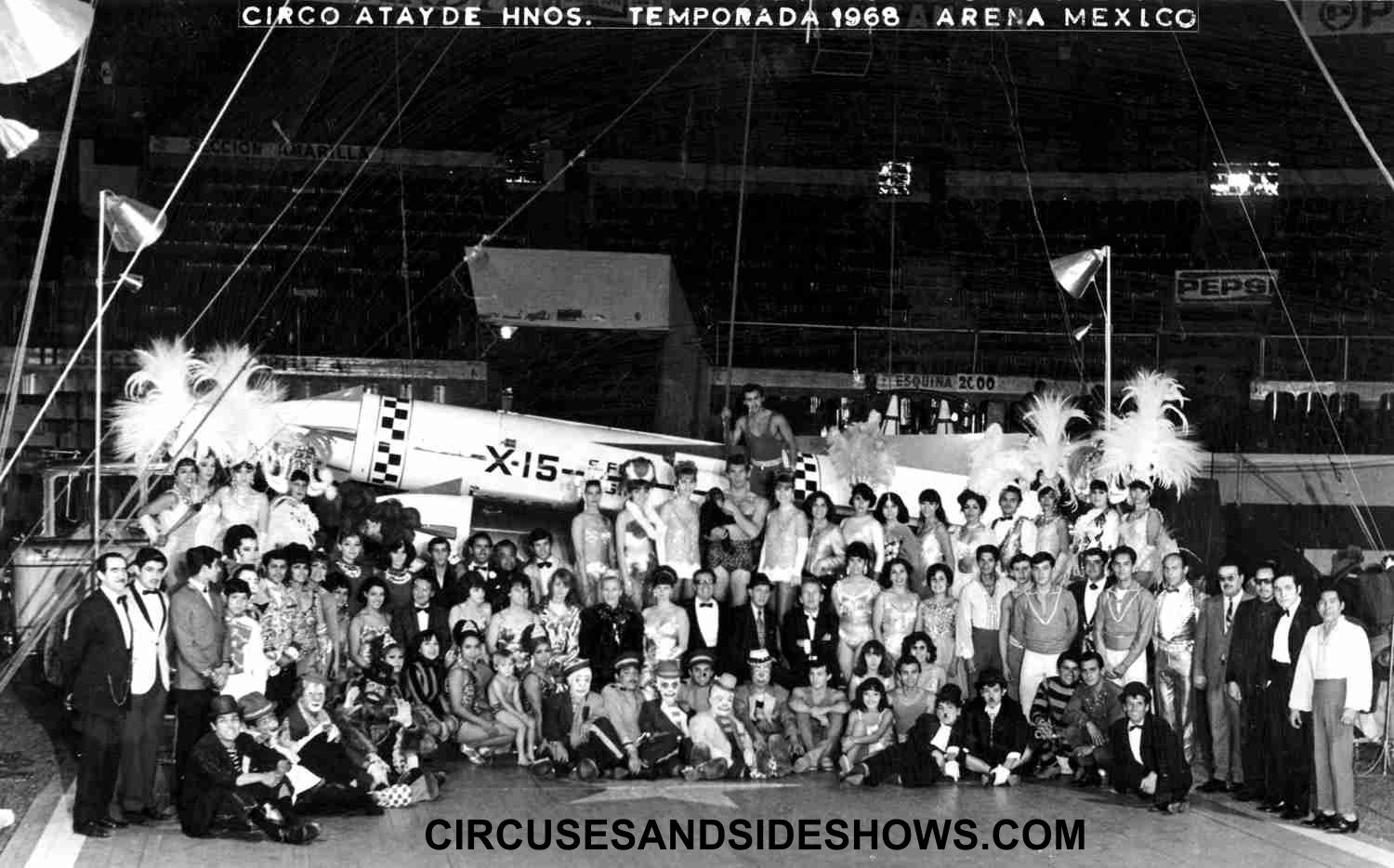 Circo Atayde Group Photo